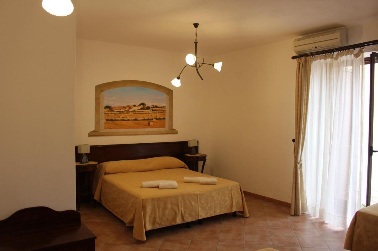 Agriturismo Tenuta Margitello Comiso Kültér fotó