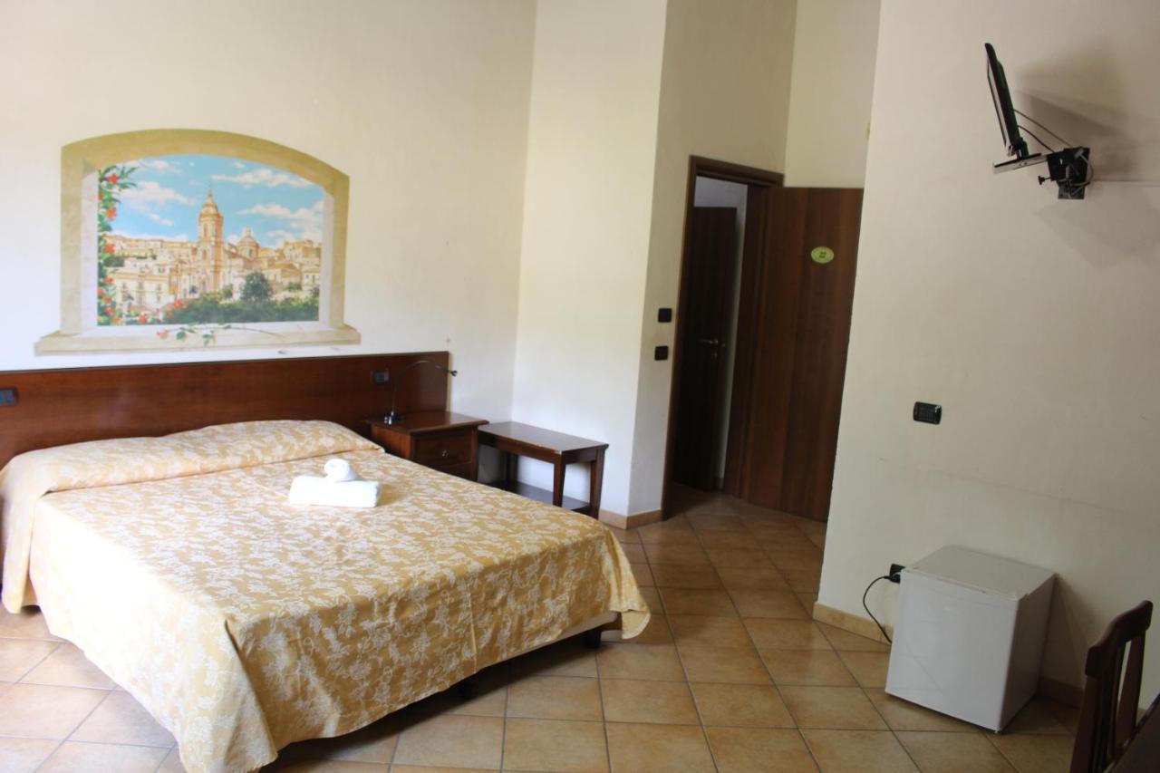 Agriturismo Tenuta Margitello Comiso Kültér fotó